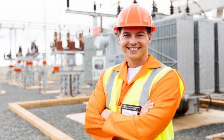 Mẫu quần áo điện lực tiêu chuẩn bạn không nên bỏ lỡ!